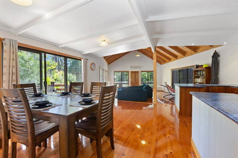 YARRABEE - The Perfect Getaway! - Nambucca Heads Accommodation 0