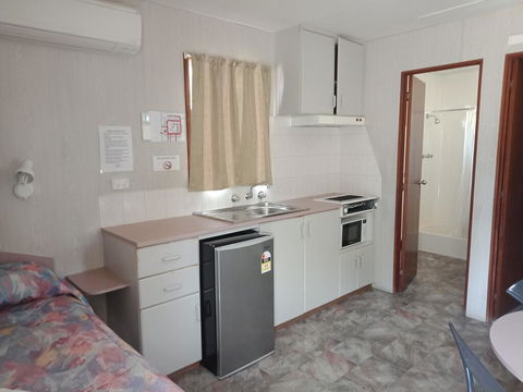 Young Caravan Park - Nambucca Heads Accommodation 2