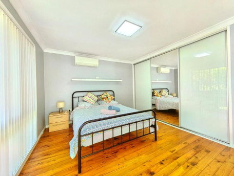 3-BR House Close To Bella Vista & Norwest Express Bus To CBD Free Parking & Wifi - Nambucca Heads Accommodation 2