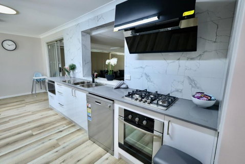 63 Family Home In Noranda Sleeps 8 - Nambucca Heads Accommodation 1
