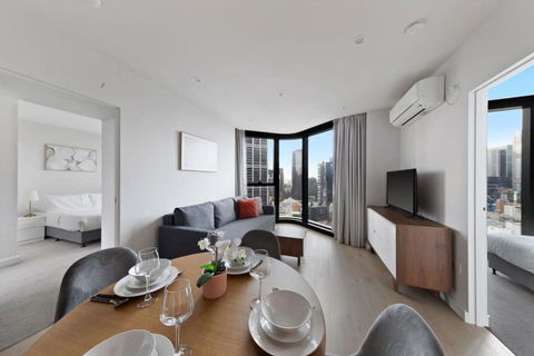 A Chic 2BR Apt Near Melbourne CBD W FREE Parking - Nambucca Heads Accommodation 4