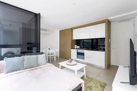 A Chic Apt With A Large Balcony Next To Grand Prix - Nambucca Heads Accommodation 1