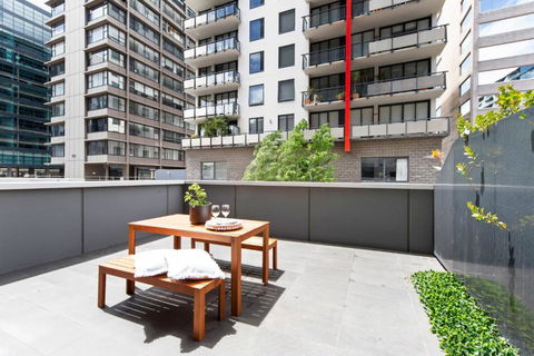 A Chic Apt With A Large Balcony Next To Grand Prix - Nambucca Heads Accommodation 2