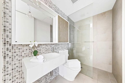 A Chic Apt With A Large Balcony Next To Grand Prix - Nambucca Heads Accommodation 4