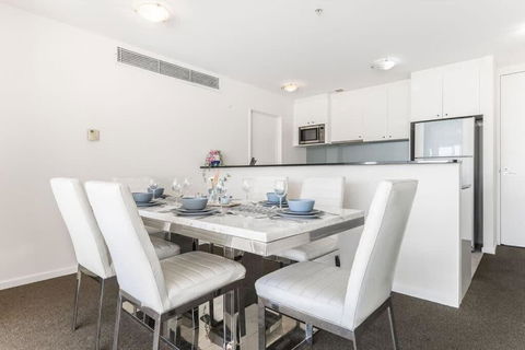 A Spacious 2BR Apt With An Amazing View Over Darling Harbour - Nambucca Heads Accommodation 4