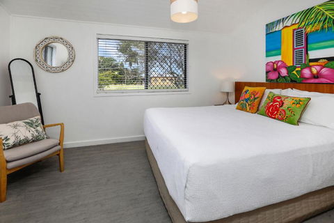 A Touch Of The Bahamas On McKenzie MK3 - Nambucca Heads Accommodation 3