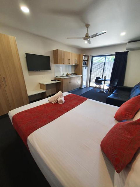 Abode37 Motel Emerald - Nambucca Heads Accommodation 1
