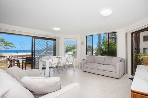 Absolute Beachfront Apartment! - Nambucca Heads Accommodation 3