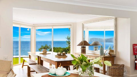 Absolute Beachfront Beauty - Pearl Beach - Nambucca Heads Accommodation 2