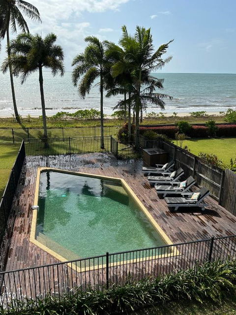 ABSOLUTE BEACHFRONT BLISS - NEWELL BEACH - 10 Metres To The Ocean - Nambucca Heads Accommodation 0