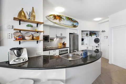 Absolute Beachfront Rolling Surf Resort - Nambucca Heads Accommodation 1