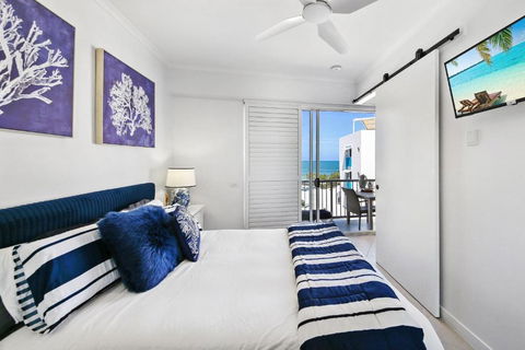 Absolute Beachfront Rolling Surf Resort - Nambucca Heads Accommodation 2