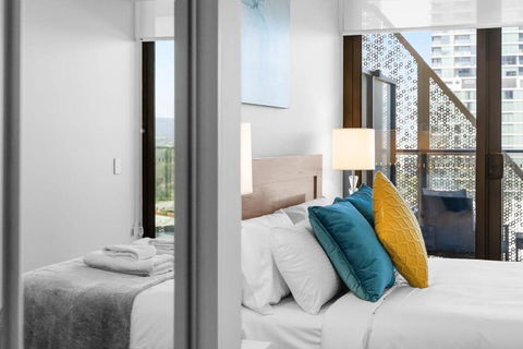 Adelaide CBD Oasis - 2BR Realm Retreat - Level 19 - Nambucca Heads Accommodation 3