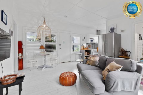 Adrift - Pet-friendly - 5 Min Walk To Bay - Rustic Charm - Nambucca Heads Accommodation 0
