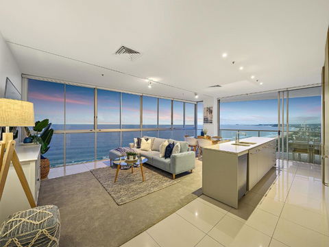 Air On Broadbeach - Nambucca Heads Accommodation 4
