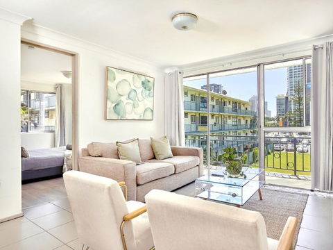 Affordable Accommodation In The Heart Of Surfers Paradise - Nambucca Heads Accommodation 0