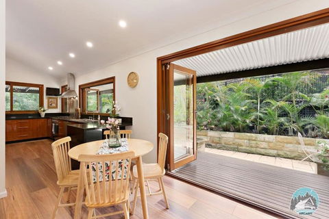 Aircabin - Warrawee - Sydney - 5 Beds House - Nambucca Heads Accommodation 3