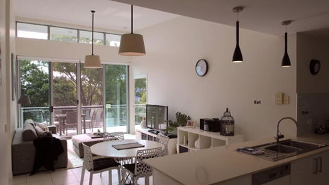 Aircon, Nespresso, Wine - Nambucca Heads Accommodation 1
