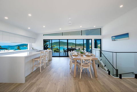 Airlie Bay View - Nambucca Heads Accommodation 3