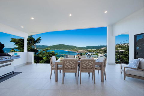 Airlie Bay View - Nambucca Heads Accommodation 0