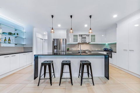 Airlie Beach Home - Nambucca Heads Accommodation 0
