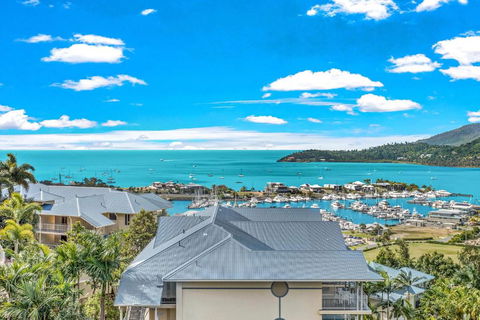 Airlie Beach Ocean Views & Resort Living @ 231 - Nambucca Heads Accommodation 3