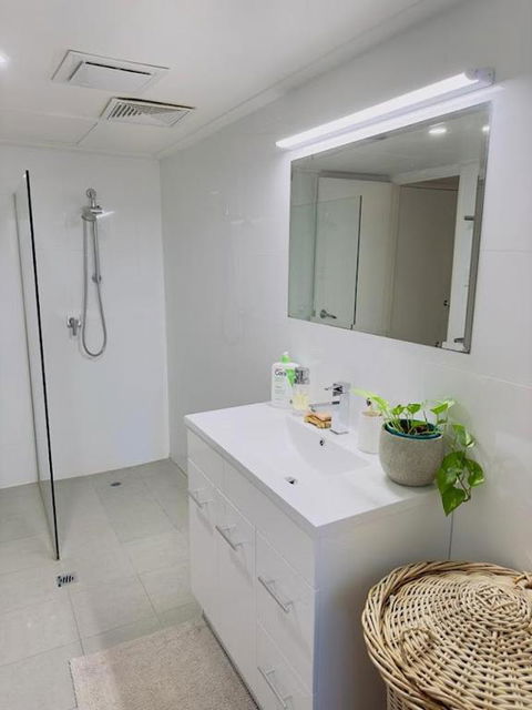 All The Comforts By The Lake - Nambucca Heads Accommodation 4