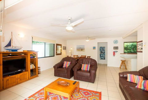 Allamanda Cottage - Close To Beach - Pet Friendly - Nambucca Heads Accommodation 0
