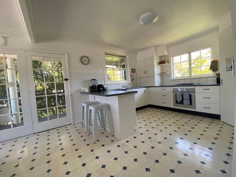 Allamanda House, 3 Willow Street - Nambucca Heads Accommodation 1