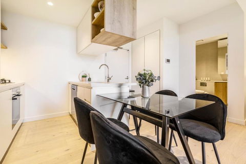 Alluring Oasis In The Heart Of South Melbourne - Nambucca Heads Accommodation 2
