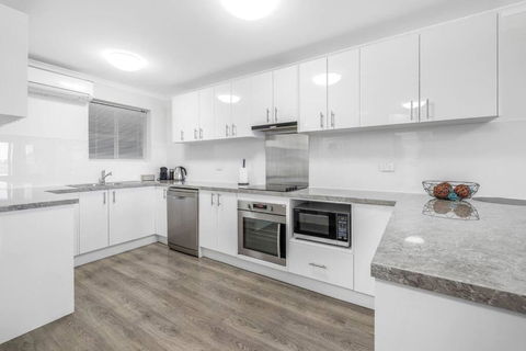 Almonta Apartments On The Water Front - Nambucca Heads Accommodation 2