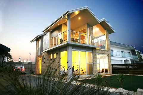 Aloha Beachfront Port Fairy - Nambucca Heads Accommodation 0