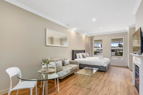 Aloha Central Luxury Accommodation - Nambucca Heads Accommodation 0