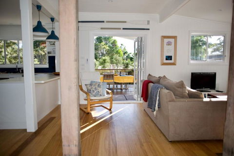 Alora Cottage - Nambucca Heads Accommodation 2