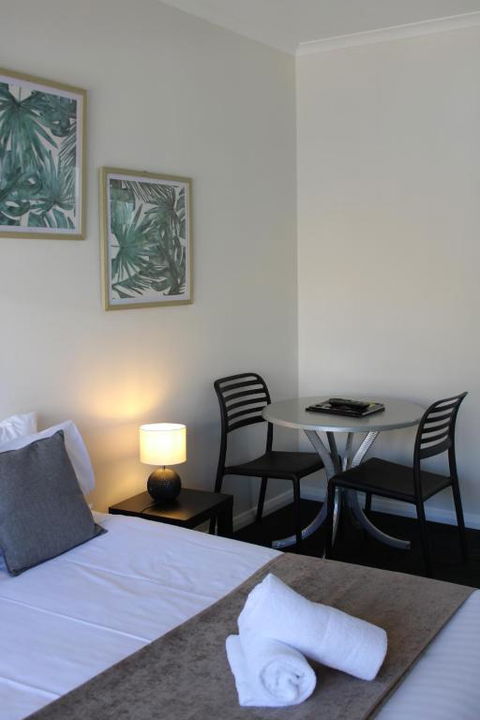 Alpine Hotel Bright - Nambucca Heads Accommodation 4