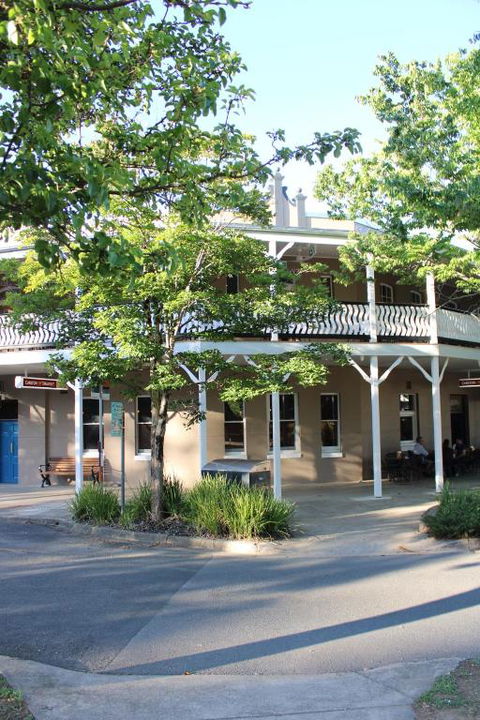 Alpine Hotel Bright - Nambucca Heads Accommodation 0