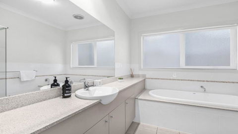 Amaroo Lodge - The Vintage - Nambucca Heads Accommodation 1
