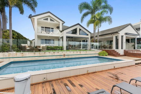 Amazing Canal House With Private Jetty, Gym & Pool - Nambucca Heads Accommodation 1