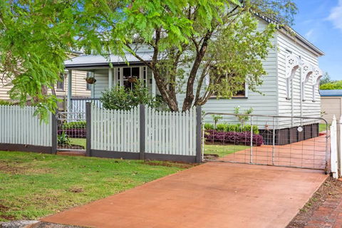 Ambiente Cottage - Pet And Family Friendly - Nambucca Heads Accommodation 1
