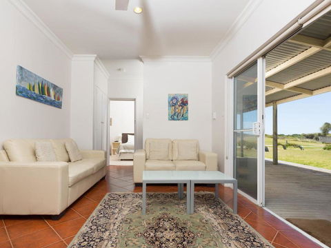 Amhurst Cottage - Nambucca Heads Accommodation 3