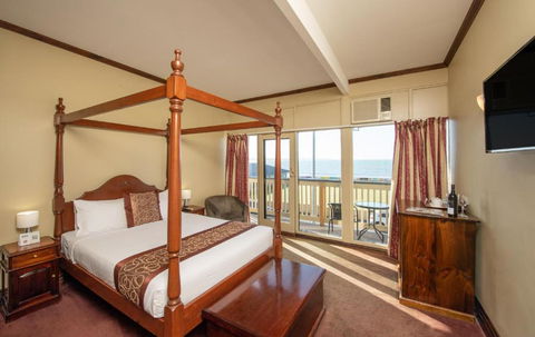 Anchorage Seafront Hotel - Nambucca Heads Accommodation 1