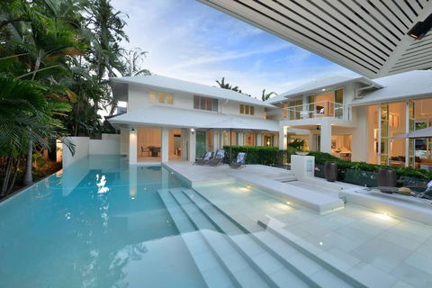 Anjea - Luxury 5 Bedroom Home By The Beach - Nambucca Heads Accommodation 0