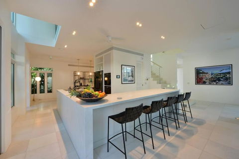 Anjea - Luxury 5 Bedroom Home By The Beach - Nambucca Heads Accommodation 4