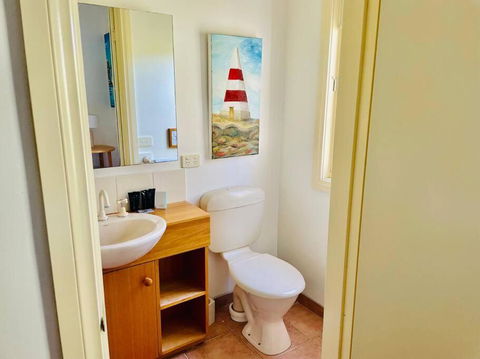 Artist Apartment Between Beach And Main - Nambucca Heads Accommodation 4