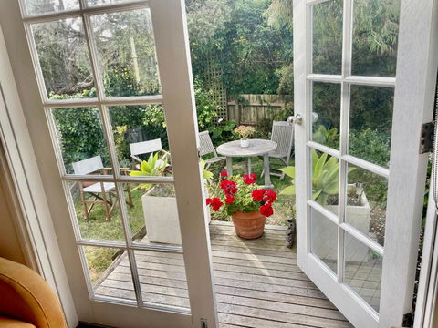 Artist Apartment Between Beach And Main - Nambucca Heads Accommodation 1