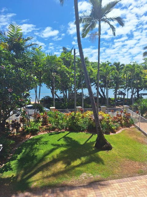 Apartment 12 On Trinity Beach - Nambucca Heads Accommodation 0