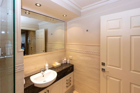 Apartment 3, 9 River Lane Mannum - Nambucca Heads Accommodation 1