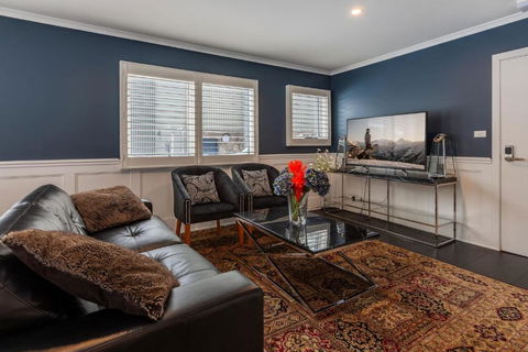 Apartment 5 - The Stables Perisher - Nambucca Heads Accommodation 2