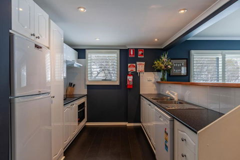 Apartment 5 - The Stables Perisher - Nambucca Heads Accommodation 3