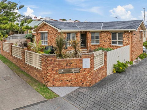 Apartment In Cowes Central On Chapel - Nambucca Heads Accommodation 0